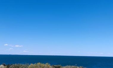 Venta  Lote 878m2,  B° La Peninsula  Mari Menuco