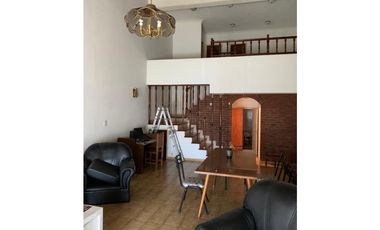 OPORTUNIDAD !!! Gran chalet de 4 amb con escritorio en dos plantas con garage doble