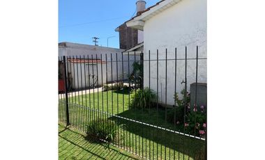 OPORTUNIDAD !!! Gran chalet de 4 amb con escritorio en dos plantas con garage doble