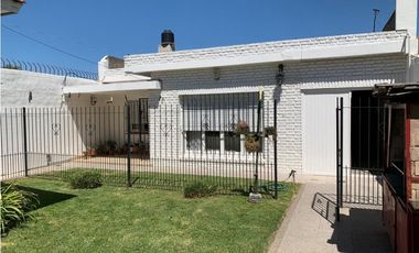 OPORTUNIDAD !!! Gran chalet de 4 amb con escritorio en dos plantas con garage doble