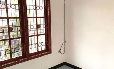 Disewakan Cepat Rumah 2 Lantai Minimalis Modren