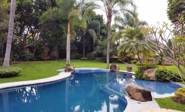 En fraccionamiento exclusivo de 14 casas lago cancha de tenis