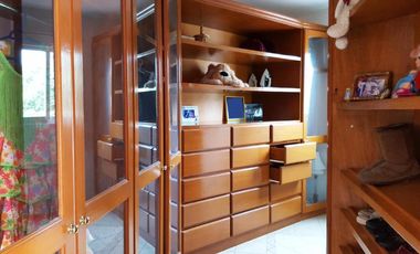 En fraccionamiento exclusivo de 14 casas lago cancha de tenis