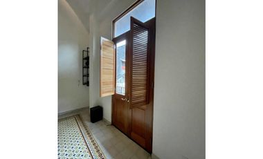 SE ALQUILA APARTAMENTO AMOBLADO  EN CASCO VIEJO 1 RECAMARA $800