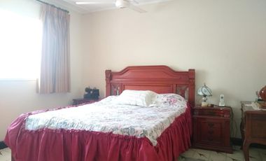 casa-local en venta en altamira. Cod V100756