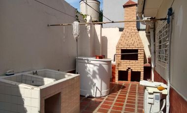 casa-local en venta en altamira. Cod V100756