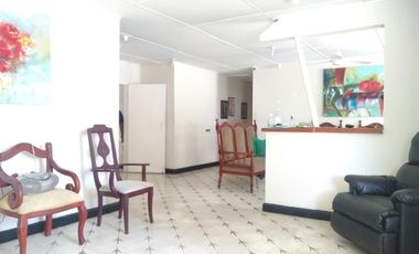 casa-local en venta en altamira. Cod V100756