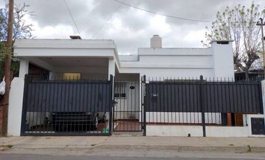 Casa en venta en Burzaco Este
