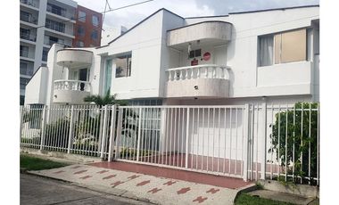 Hermosa casa independiente en Las Mercedes. Palmira