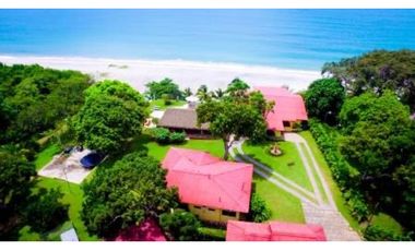 Venta de casa de playa de lujo en Sea Cliff GTA