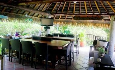 Venta de casa de playa de lujo en Sea Cliff GTA