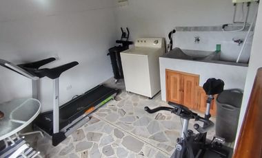 casa en arriendo en la tablaza. Cod A9432620