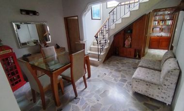 casa en arriendo en la tablaza. Cod A9432620