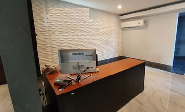 OFICINA AMUEBLADA EN RENTA EN BOCA DEL RIO TIPO COWORKING DE LUJO FRENTE AL MAR / ARLETTE FLORES