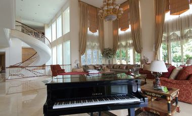 RUMAH MEGAH NUANSA VILLA at NORTRIDGE GOLF SENTUL CITY BOGOR