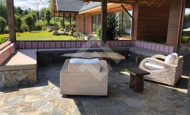 Casa en Venta en a 5 kilómetros entrada norte pucón