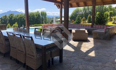 Casa en Venta en a 5 kilómetros entrada norte pucón