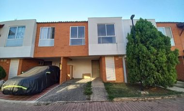 casa condominio en venta en alfaguara. Cod V4941