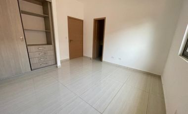 VENTA CASA ESTRENAR EN CLAYTON 649 M2TERRENO EN CLAYTON FOREST