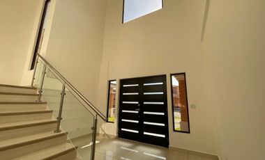 VENTA CASA ESTRENAR EN CLAYTON 649 M2TERRENO EN CLAYTON FOREST