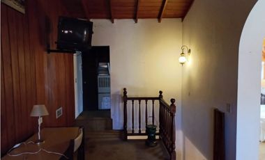 MOGOTES; OPORTUNIDAD! AMPLIO CHALET S/ 2 LOTES + LOTE DE PARQUE