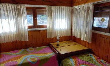 MOGOTES; OPORTUNIDAD! AMPLIO CHALET S/ 2 LOTES + LOTE DE PARQUE