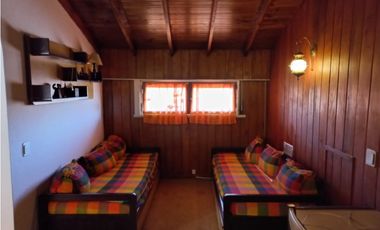 MOGOTES; OPORTUNIDAD! AMPLIO CHALET S/ 2 LOTES + LOTE DE PARQUE