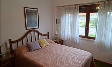 MOGOTES; GRAN CHALET  SOBRE DOS LOTES