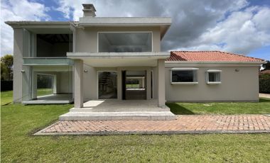 Venta Magnifica Casa dos Plantas Acabados Modernos Cundinamarca