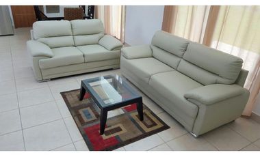 Venta de casa con piscina en Malibu Lakes, Chame