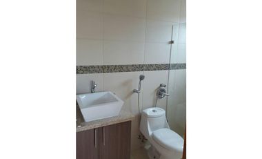 Venta de casa con piscina en Malibu Lakes, Chame