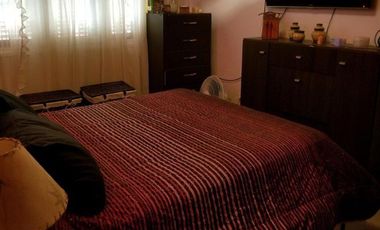 Chalet 3 ambientes con garage en Dolores y Guahanani