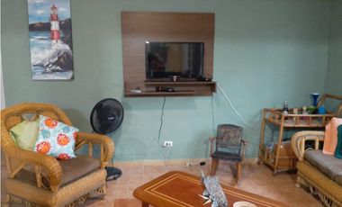 CASA DE PLAYA CON PISCINA NUEVA GORGONA