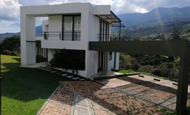 casa en venta en seleccionar barrio. Cod V9597935