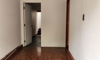 Gran Local Comercial en arriendo en Lo Barnechea