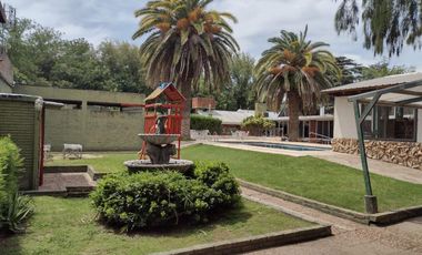 EN VENTA  - CASA DE 4 DORMITORIOS CON PILETA TERRENO 2900 MTS - GARITA 14. FUNES