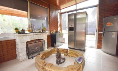 EN VENTA  - CASA DE 4 DORMITORIOS CON PILETA TERRENO 2900 MTS - GARITA 14. FUNES