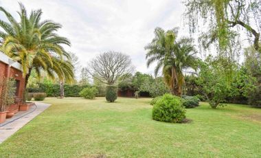 EN VENTA  - CASA DE 4 DORMITORIOS CON PILETA TERRENO 2900 MTS - GARITA 14. FUNES