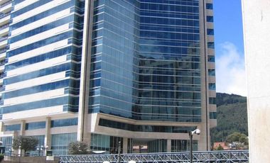 oficina en arriendo en santa barbara alta-usaquén. Cod A51948