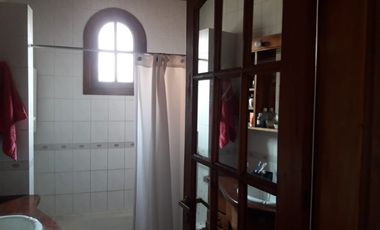 Chalet En Venta. 4 Ambientes Sobre Lote De 300 Mts.