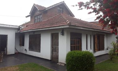 Chalet En Venta. 4 Ambientes Sobre Lote De 300 Mts.