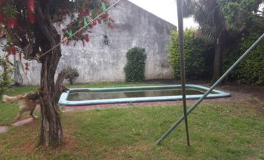 Chalet En Venta. 4 Ambientes Sobre Lote De 300 Mts.