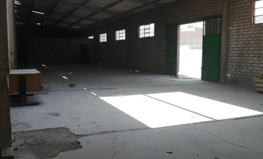 TERRENO INDUSTRIAL CON TRES FRENTES EN AV. REVOLUCIÓN - VENTANILLA