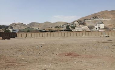 TERRENO INDUSTRIAL CON TRES FRENTES EN AV. REVOLUCIÓN - VENTANILLA