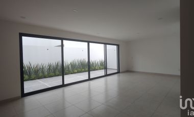 Casa en venta en Pueblo Nuevo, Corregidora Queretaro