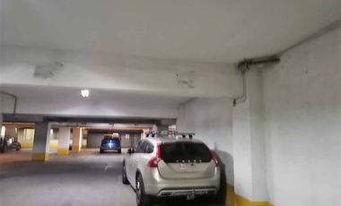 Amplia oficina,3 privados,3 baños, 3 estac. ascensor