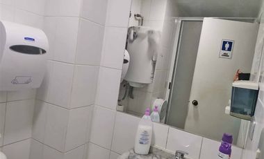 Amplia oficina,3 privados,3 baños, 3 estac. ascensor
