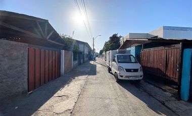 Casa en Venta en Av. Teniente Cruz / Dubroknik