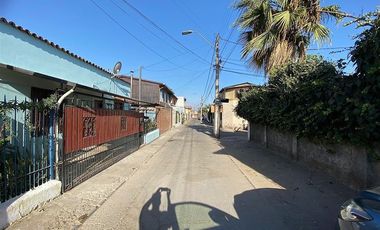 Casa en Venta en Av. Teniente Cruz / Dubroknik