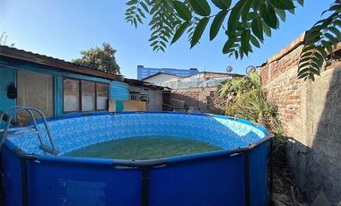 Casa en Venta en Av. Teniente Cruz / Dubroknik